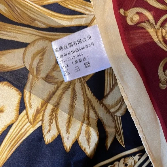 HP ♥️ 🎁 Silk Scarf. Majestic Colors. - Picture 3 of 5